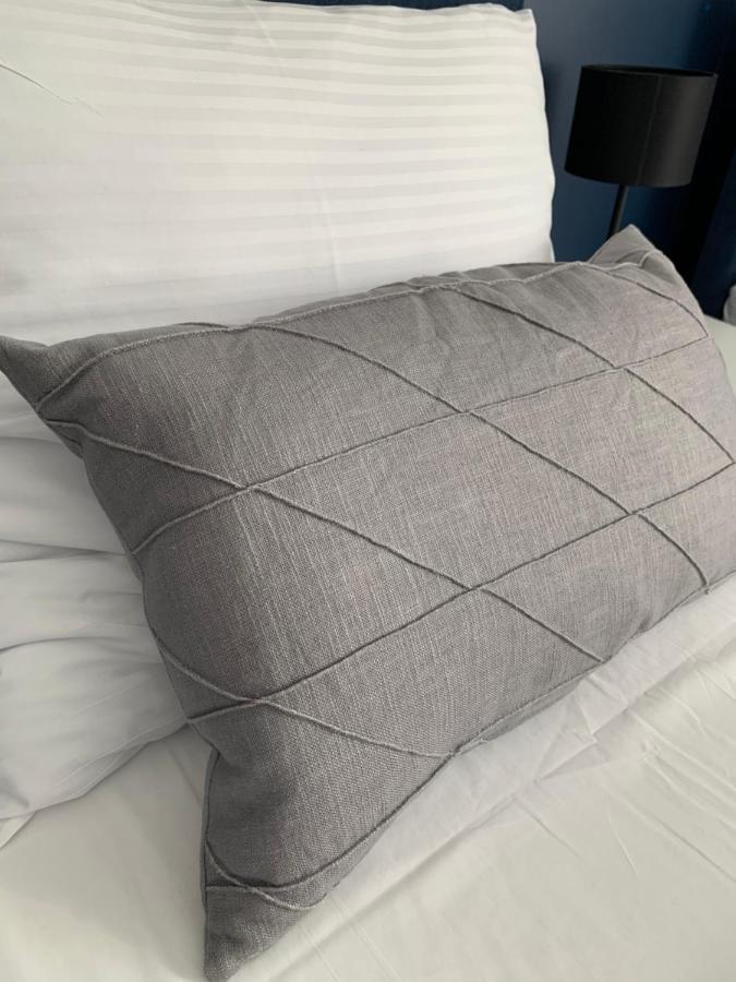 Hotel Coliber Klobuck Bagian luar foto