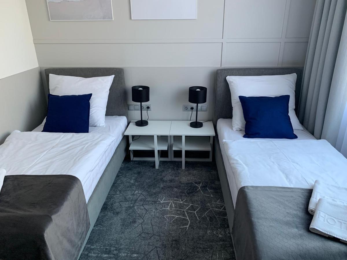 Hotel Coliber Klobuck Bagian luar foto