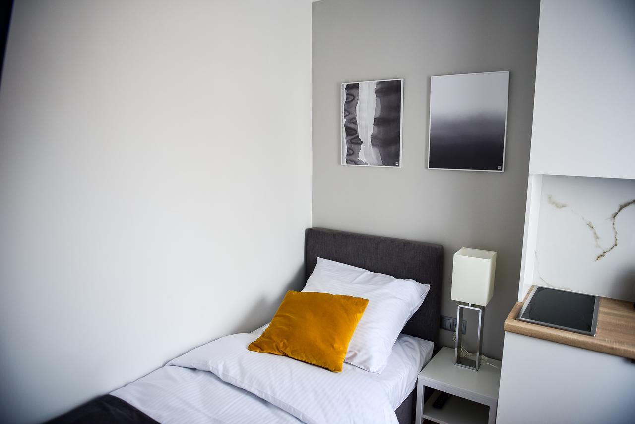 Hotel Coliber Klobuck Bagian luar foto